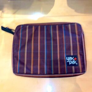 Yak pak lap top sleeve would work for a tablet or small laptop